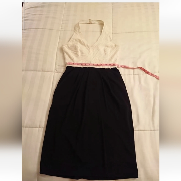 Old Money Black & White BCBG MaxAzria Halter Cocktail Dress w Pockets XS 2 Ivory - Picture 5 of 7